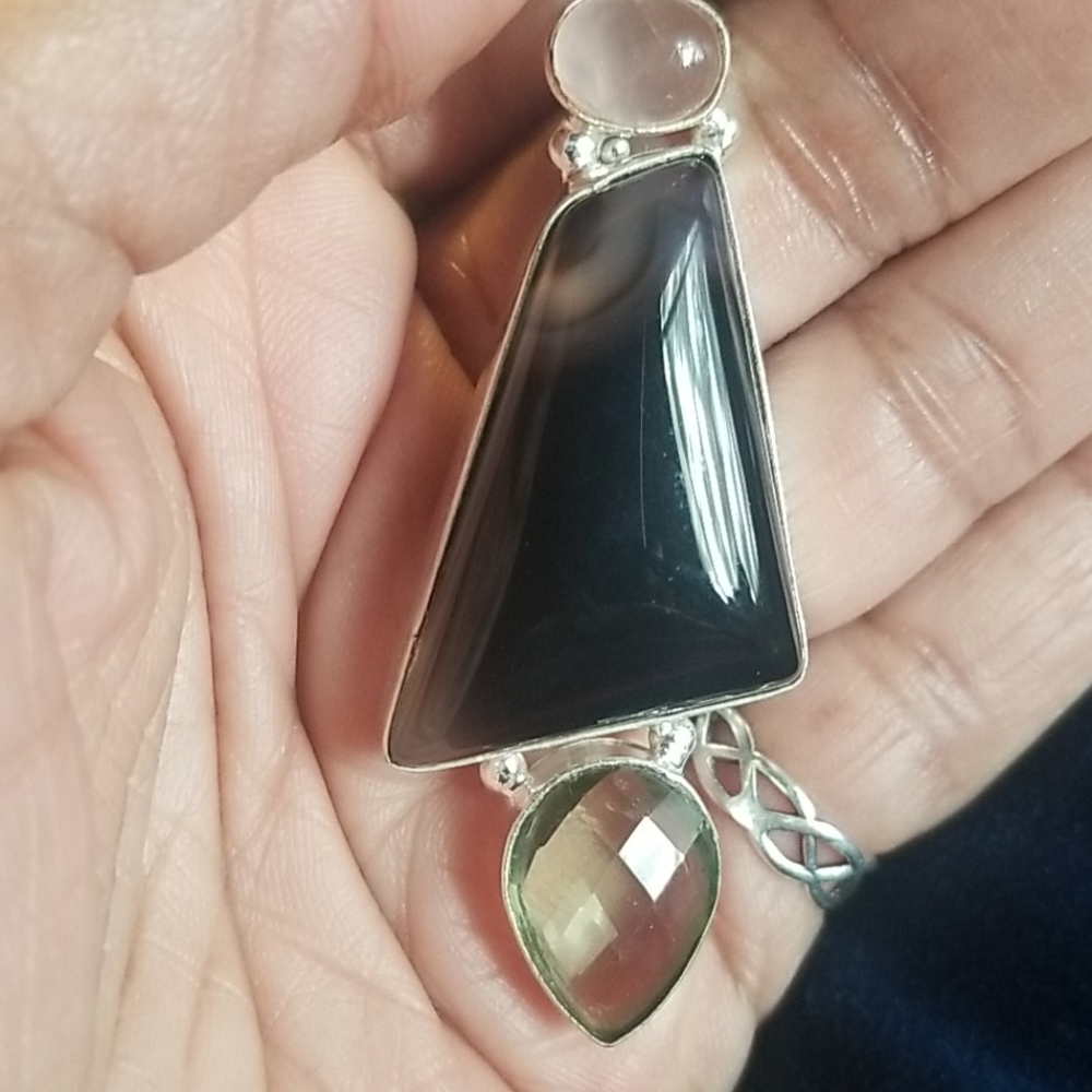 π Beautiful PENDANT - Picture 4 of 4
